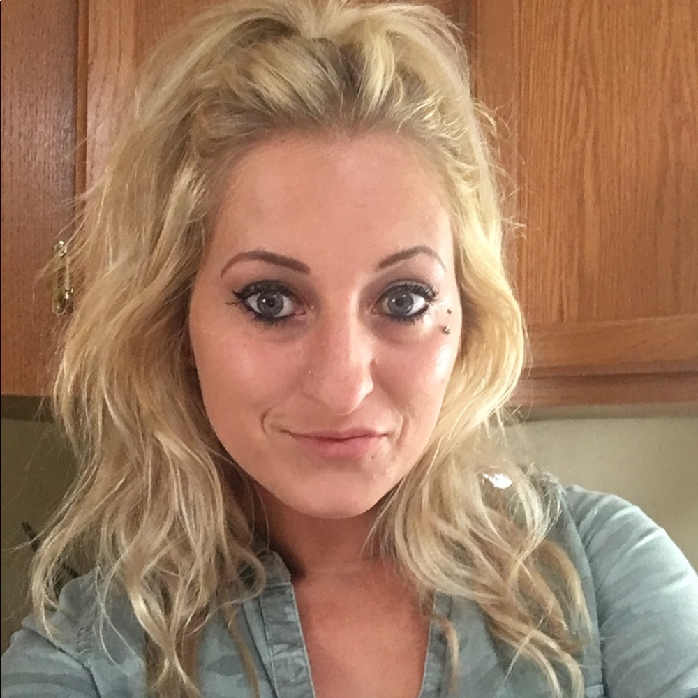 Meet your Posher, Amber